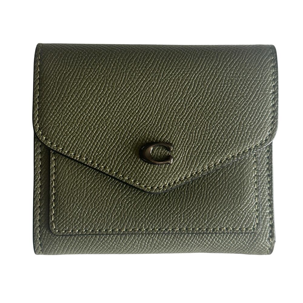 Coach Wyn Small Wallet Womens Moss Green Leather Crossgrain Trifold Envelope